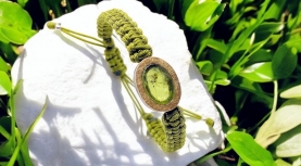BRAZALETE OLIVINA BRUTO OVAL MACRAMÉ VERDE PLATA ORO