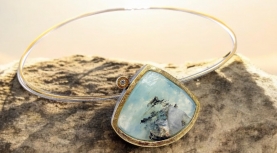 COLGANTE MONTAÑA OPALO AZUL ANDINO TRIANGULAR BRILLANTE PLATA ORO