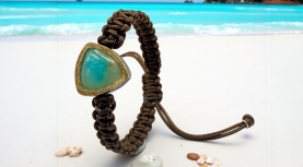 BRAZALETE OPALO AZUL PERUANO TRIANGULAR MACRAMÉ MARRÓN PLATA ORO