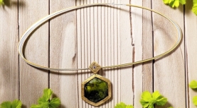 COLGANTE OLIVINA BRUTO HEXAGONAL BRILLANTE PLATA ORO