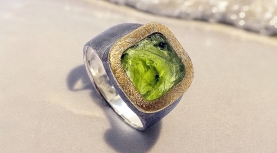 SQUARED ROUGH PERIDOT RING IN SILVER AND GOLD