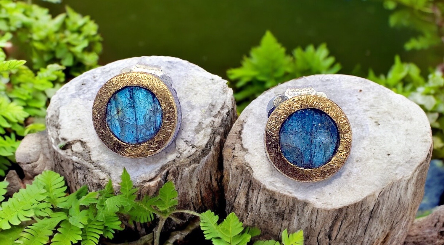 round rough labradorite earrings in silver and gold