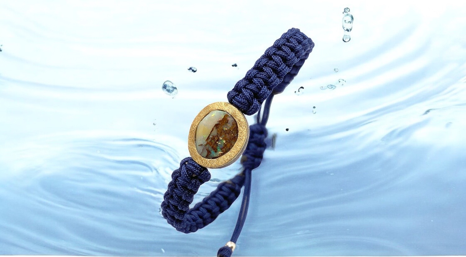 brazalete opalo boulder oval macrame azul marino plata oro