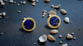 ROUND ROUGH LAPISLAZULI EARRINGS IN SILVER AND GOLD